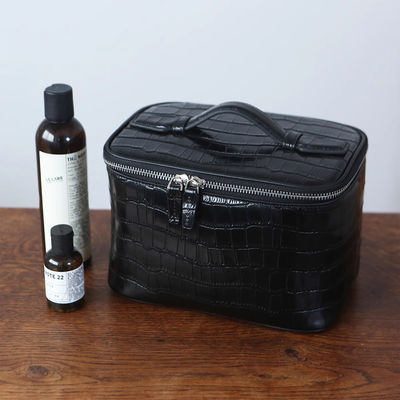 New Arrival Leather Makeup Bag Portable Large Capacity Professional Travel & Business Trip Handheld Cosmetic Storage Case