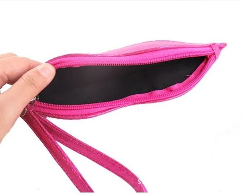 Custom Fluorescent Black Lip Shaped Cosmetic Bag Luxury PU Shinny Cosmetic Gift Bag