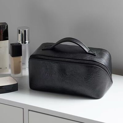 Women's Large Capacity Portable Luxury Makeup Bags 2025 New Silver Waterproof Toiletry Travel Daily Organizer Cosmetic Pouch